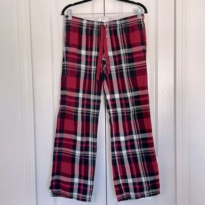 Aeropostale Plaid Flannel Pajama Pants in Red/Black/White - Size: S